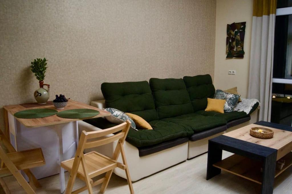 Cozy 2Br Oasis In Central Burgas Extérieur photo