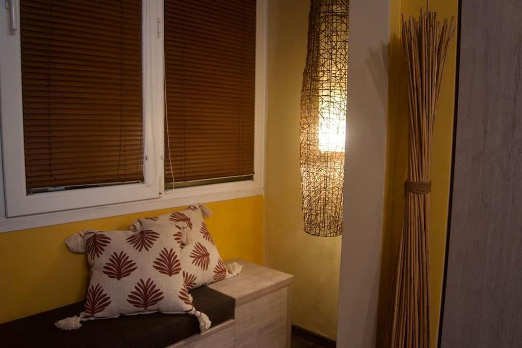 Cozy 2Br Oasis In Central Burgas Extérieur photo
