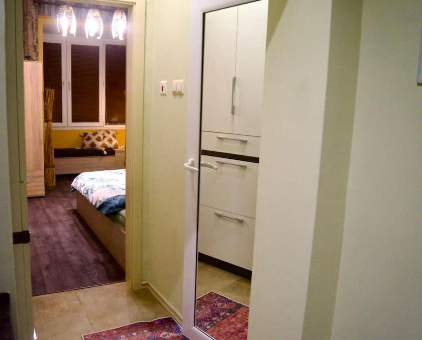 Cozy 2Br Oasis In Central Burgas Extérieur photo